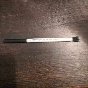 Duo fibre crease brush